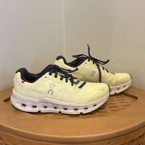 ON RUNNING OnCloud Go Women’s 8 Running Shoe NWOT